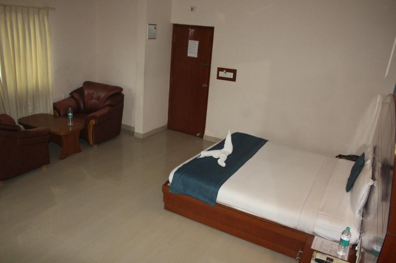 Hotel Stay By The Way Mysore Exterior photo